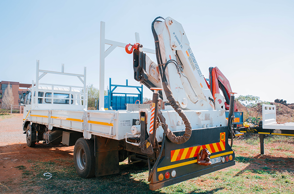 MTE-Crane-truck-Hire